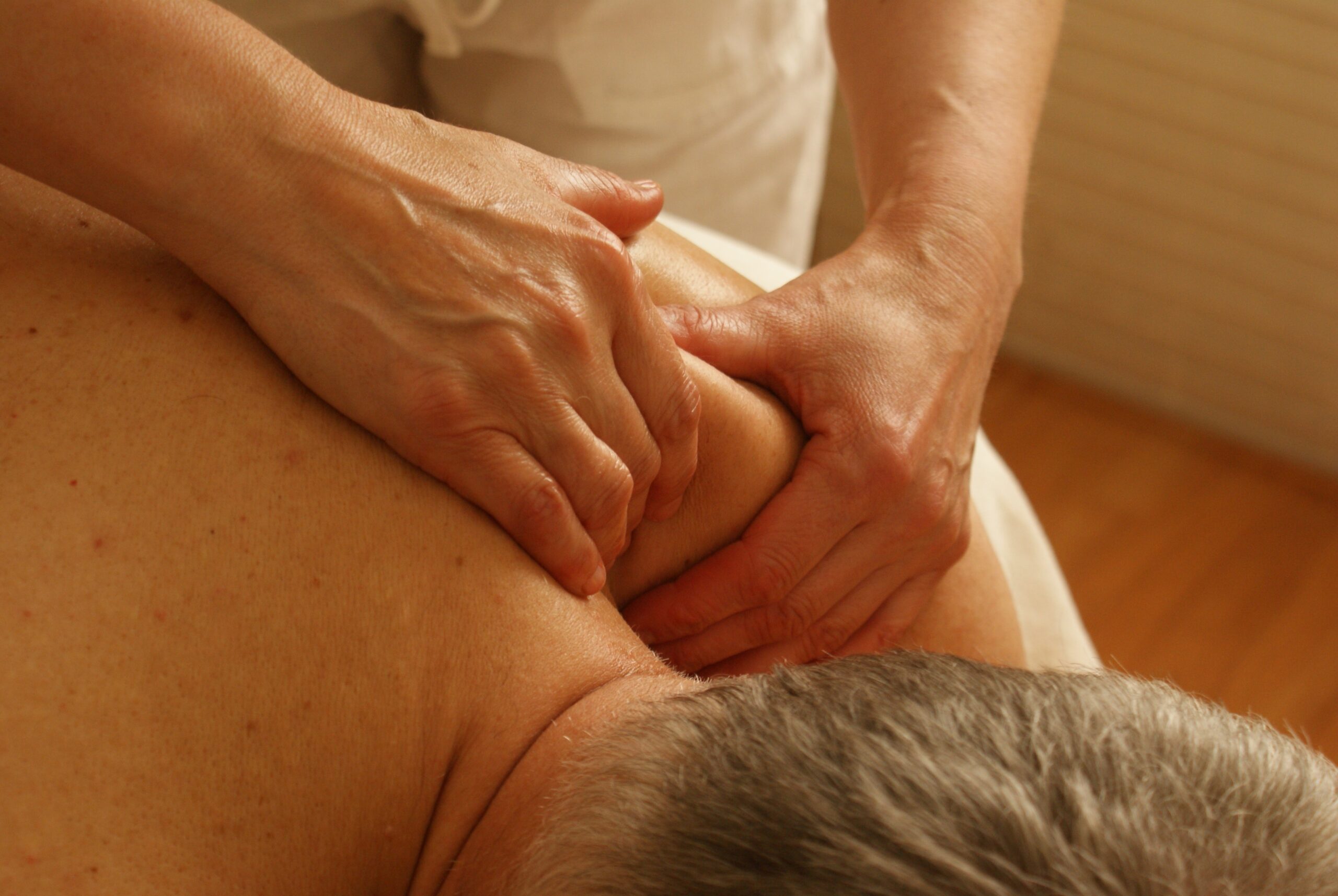 Deep Tissue Massage in Dubai for Stress Relief: Relaxing Both Mind and Body